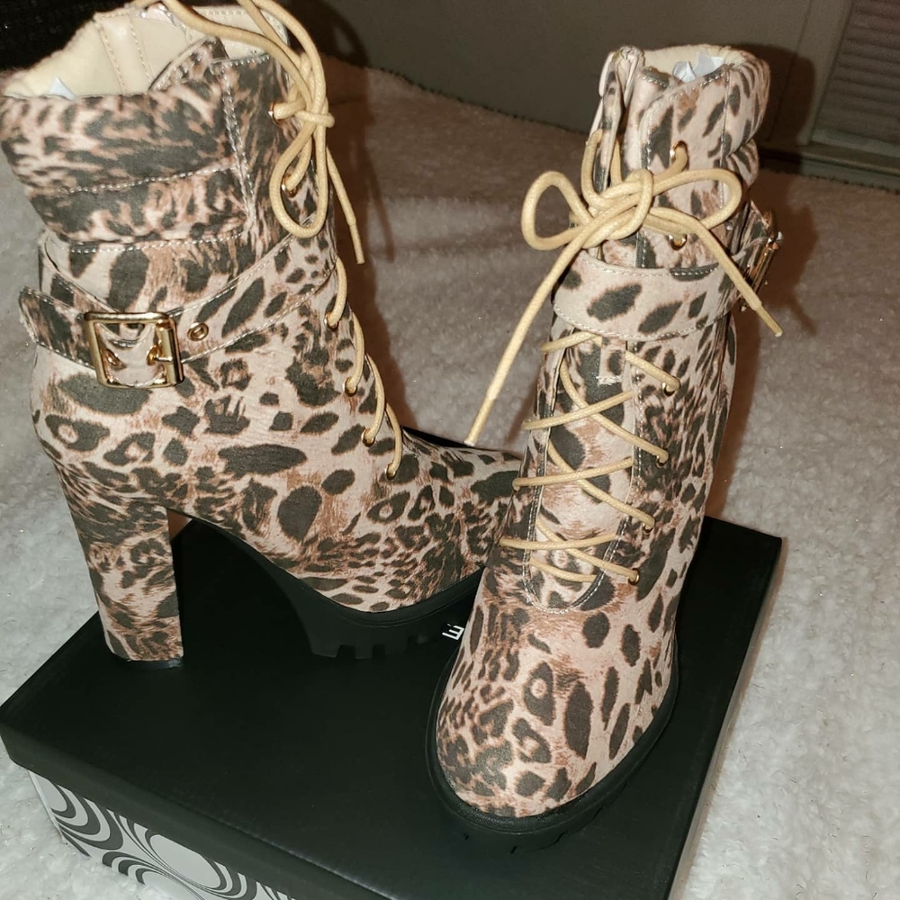 Women boots